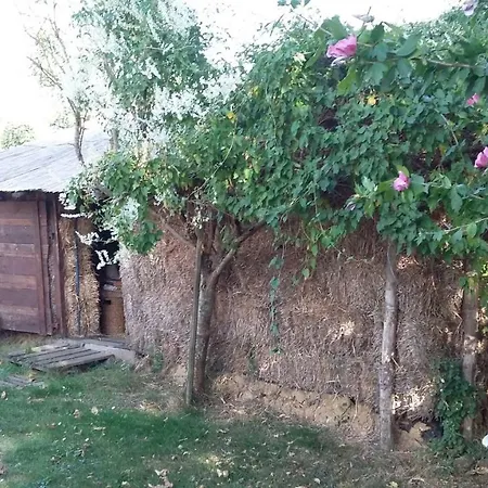 Κάμπινγκ Insolites Du Bonheur De Vivre Maigne